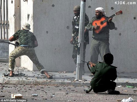 لیبی گیتار زن